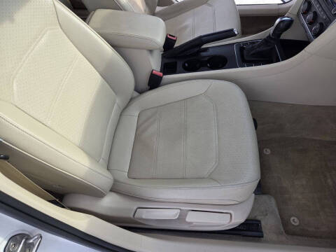 2015 Volkswagen Passat 1.8T Limited Edition