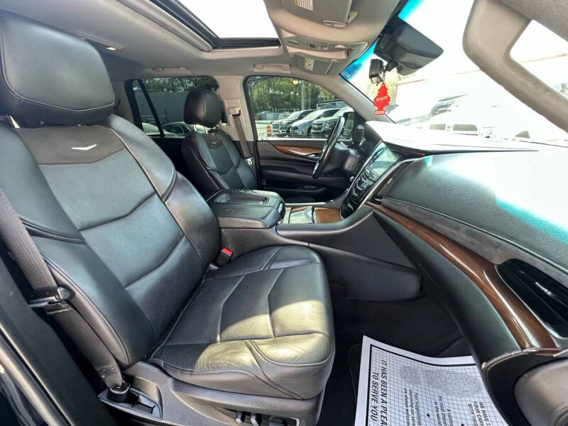 2018 Cadillac Escalade Luxury