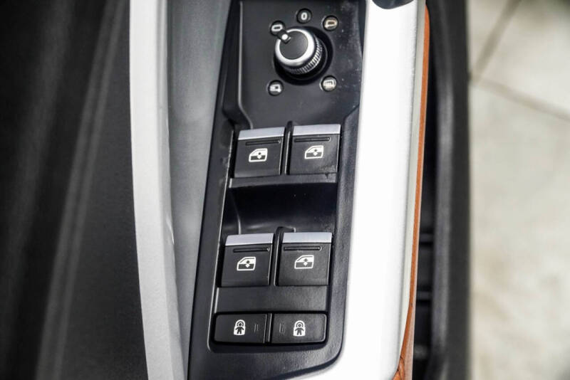 2022 Audi Q3 quattro Premium 40 TFSI