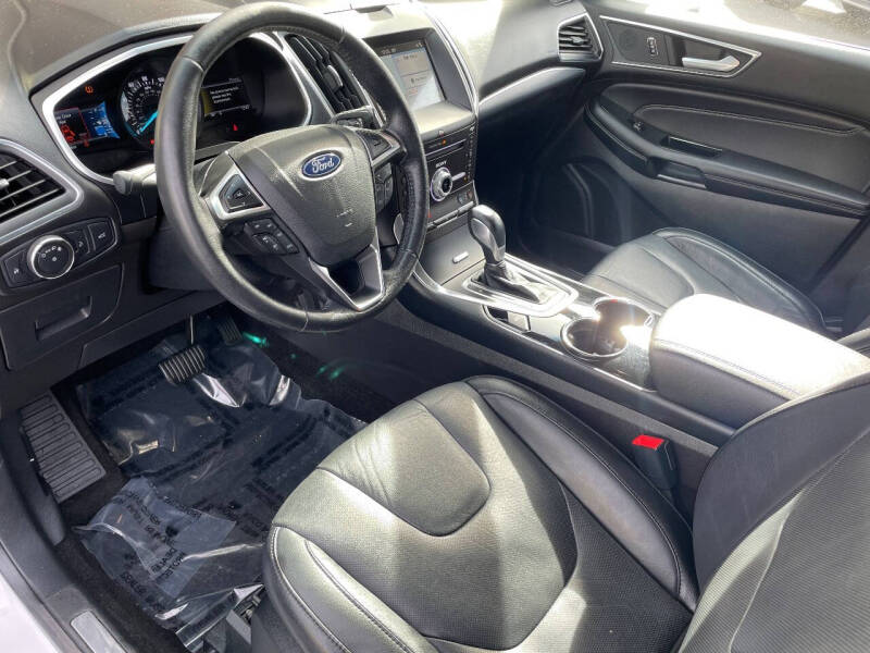 2017 Ford Edge Titanium