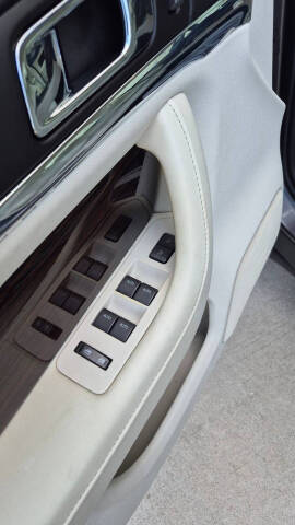 2012 Lincoln MKS