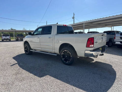 2016 RAM 1500 SLT