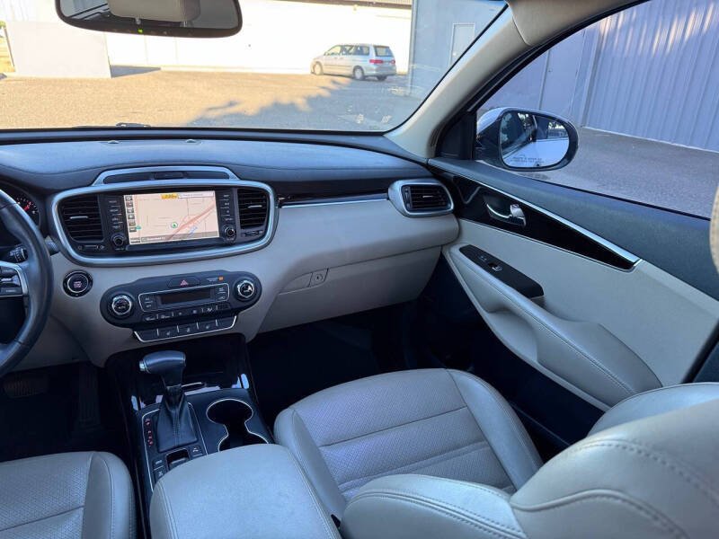 2019 Kia Sorento EX V6