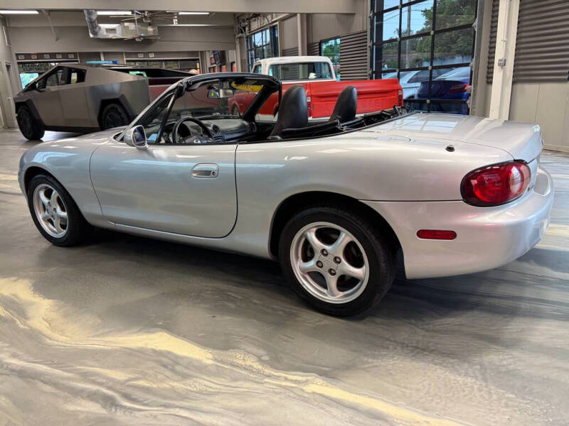 2001 Mazda MX-5 Miata