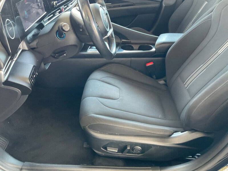 2022 Hyundai Elantra