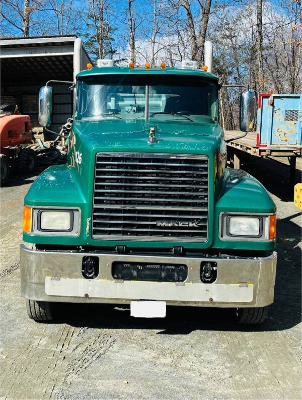 2012 Mack Pinnacle