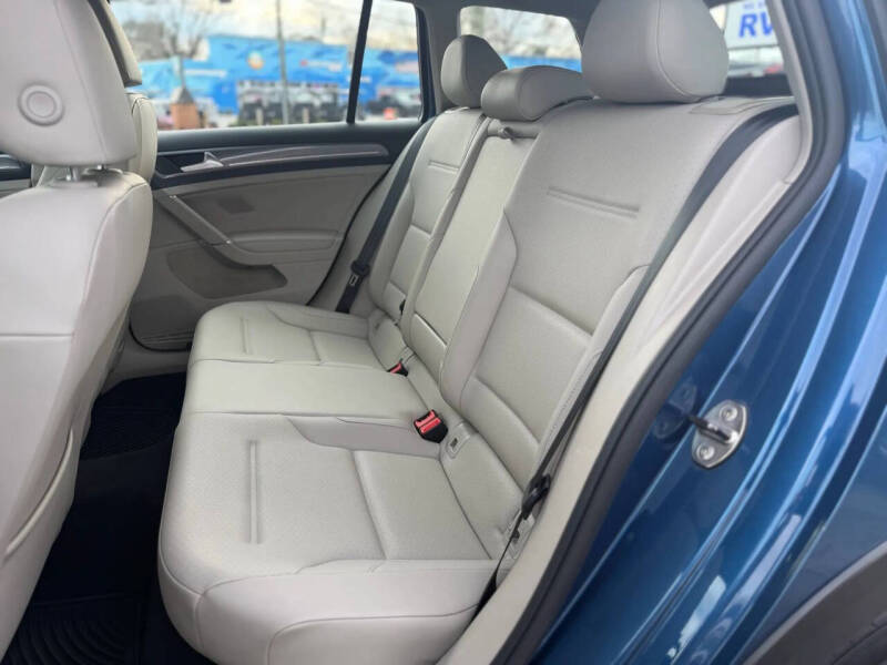 2017 Volkswagen Golf Alltrack