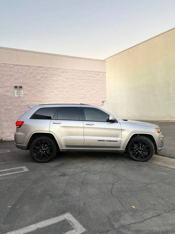 2018 Jeep Grand Cherokee Altitude