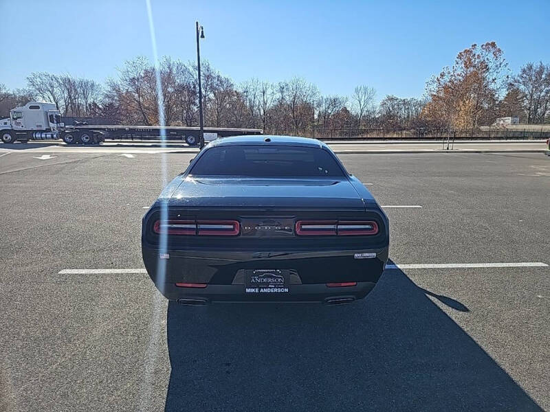 2016 Dodge Challenger SXT