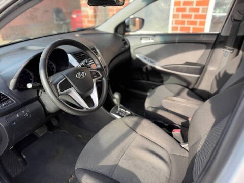 2013 Hyundai Accent GS