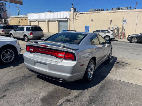 2012 Dodge Charger SE