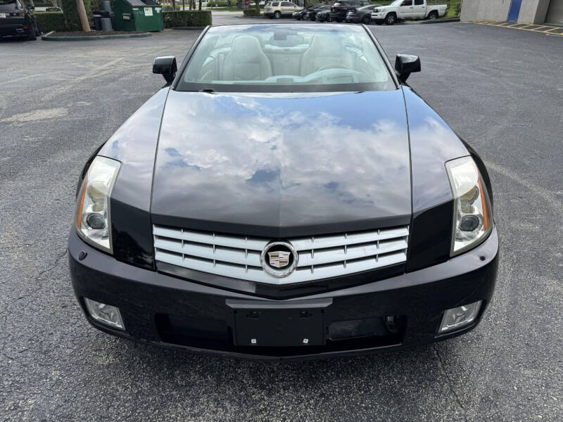2005 Cadillac XLR