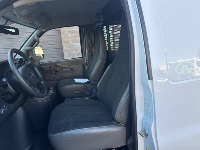 2024 GMC Savana 2500