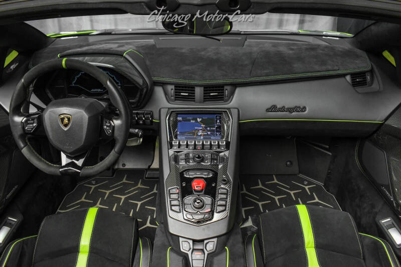 2016 Lamborghini Aventador LP 750-4 SV