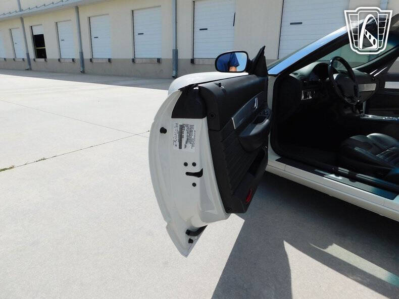 2002 Ford Thunderbird Deluxe