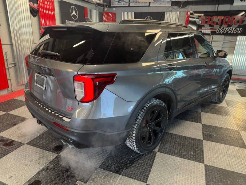 2022 Ford Explorer ST