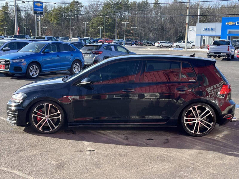 2017 Volkswagen Golf GTI Sport
