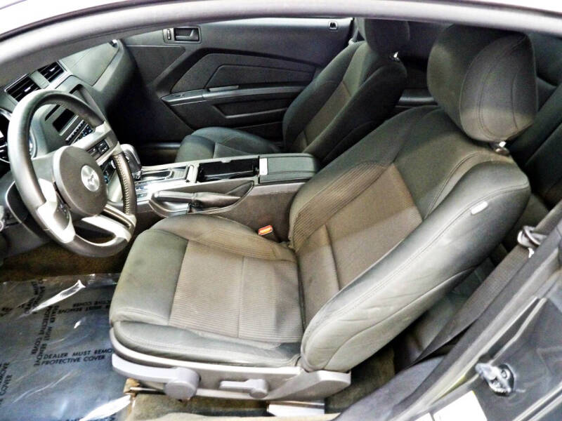 2013 Ford Mustang V6