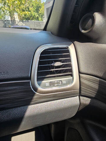 2021 Jeep Grand Cherokee Laredo E