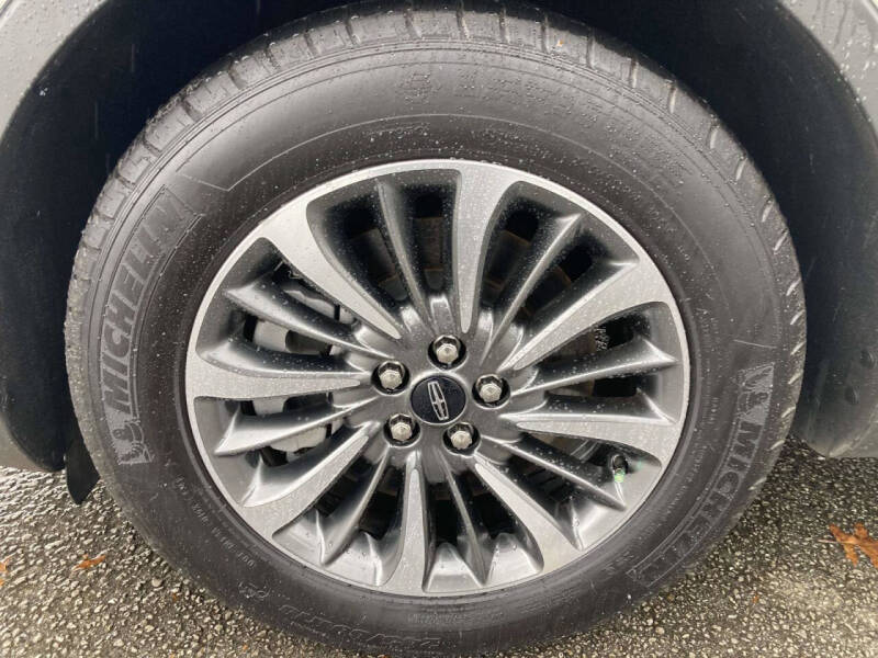 2022 Lincoln Nautilus Standard