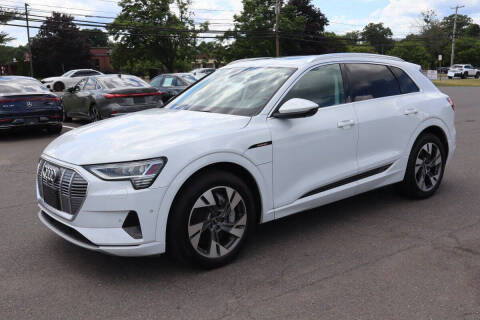 2021 Audi e-tron quattro Premium Plus