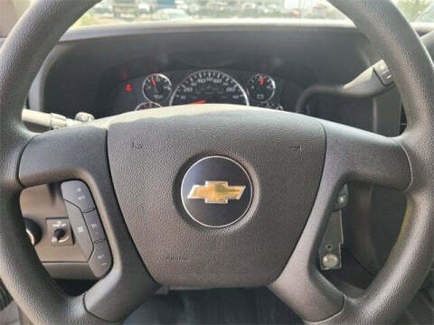 2025 Chevrolet Express 2500