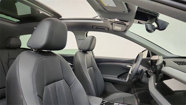 2025 Audi Q6 e-tron quattro Premium