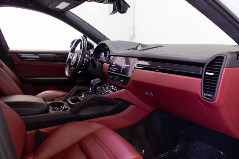 2022 Porsche Cayenne Turbo GT