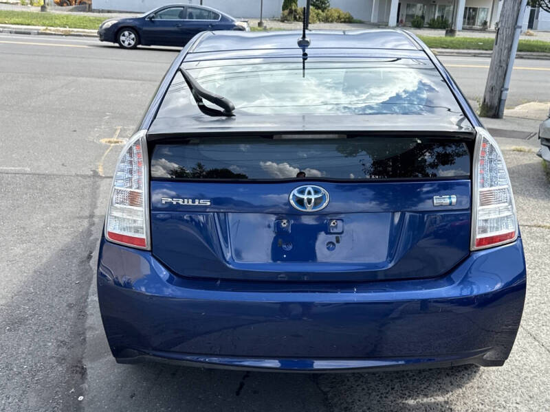 2010 Toyota Prius III