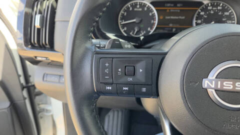 2024 Nissan Pathfinder SV