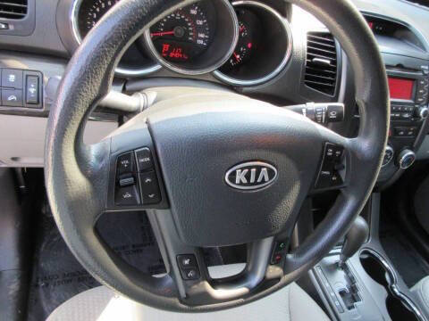 2011 Kia Sorento LX