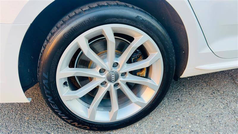 2019 Audi A4 quattro Premium Plus 45 TFSI