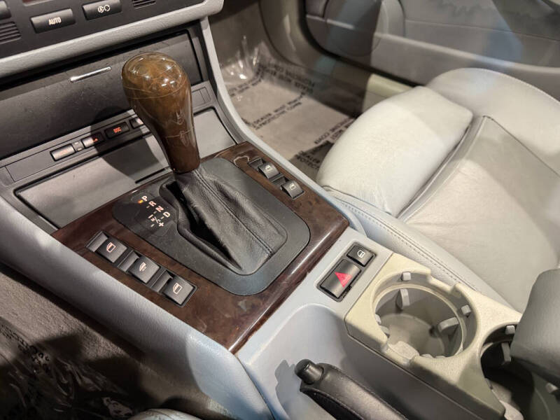 2005 BMW 3 Series 325Ci