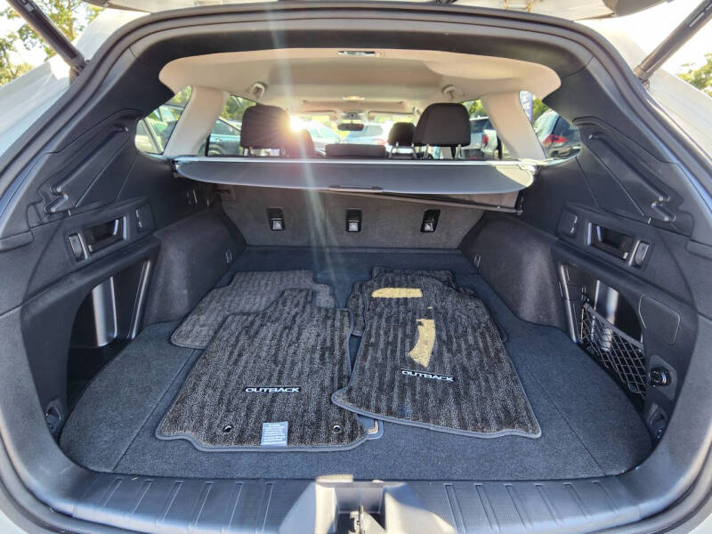 2022 Subaru Outback Premium