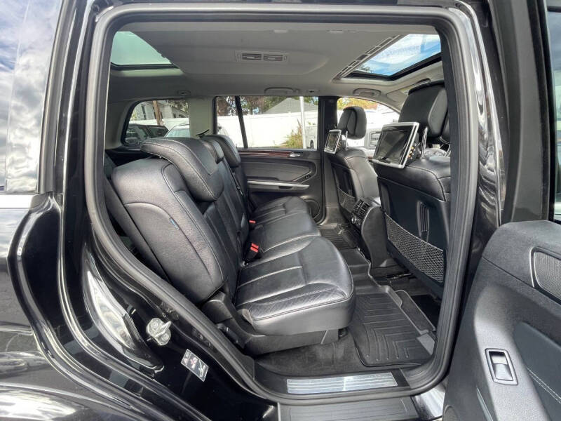 2011 Mercedes-Benz GL-Class GL 550 4MATIC