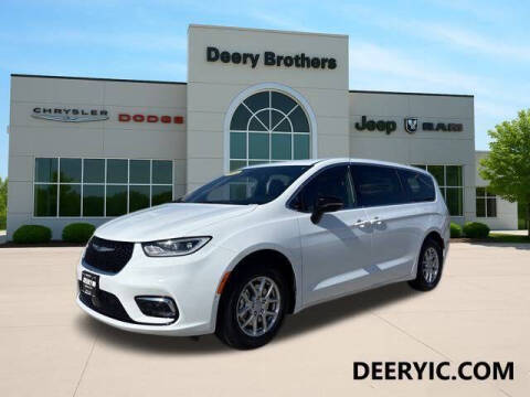 2026 Chrysler Pacifica Select