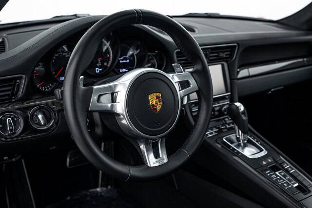 2016 Porsche 911 Turbo S