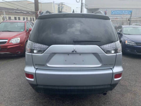 2011 Mitsubishi Outlander SE