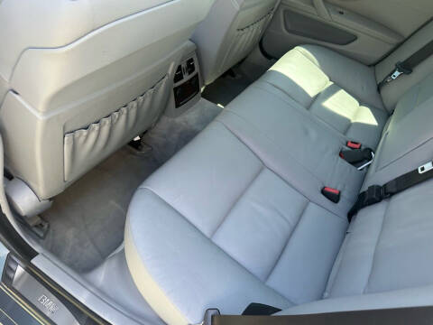 2010 BMW 5 Series 528i