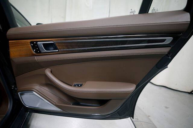 2018 Porsche Panamera 4 Executive