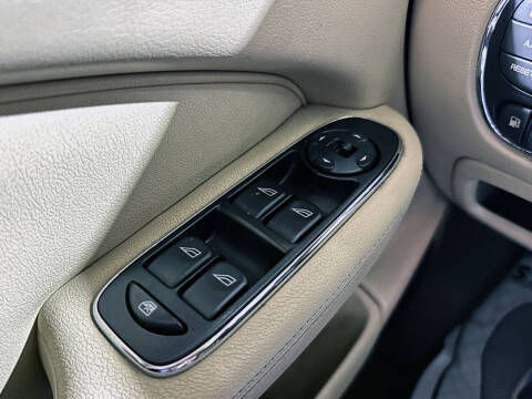 2005 Jaguar XJ-Series XJ8 L