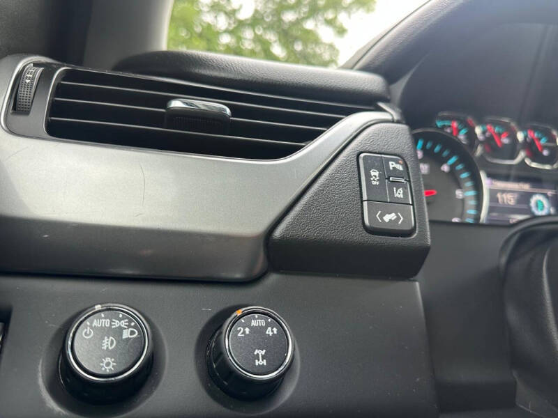 2015 Chevrolet Tahoe LT - Photo 24