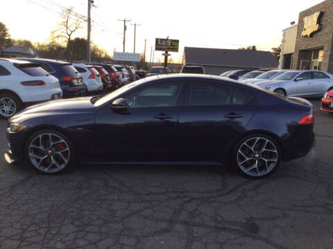 2018 Jaguar XE 35t R-Sport