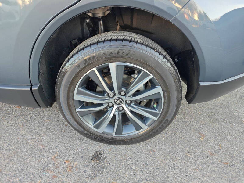 2022 Toyota Venza LE