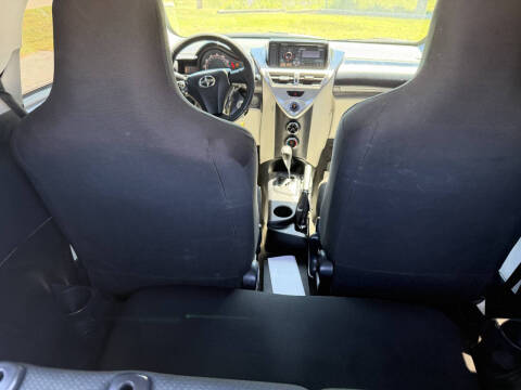 2013 Scion iQ