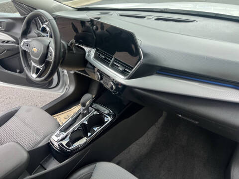 2025 Chevrolet Trax LT