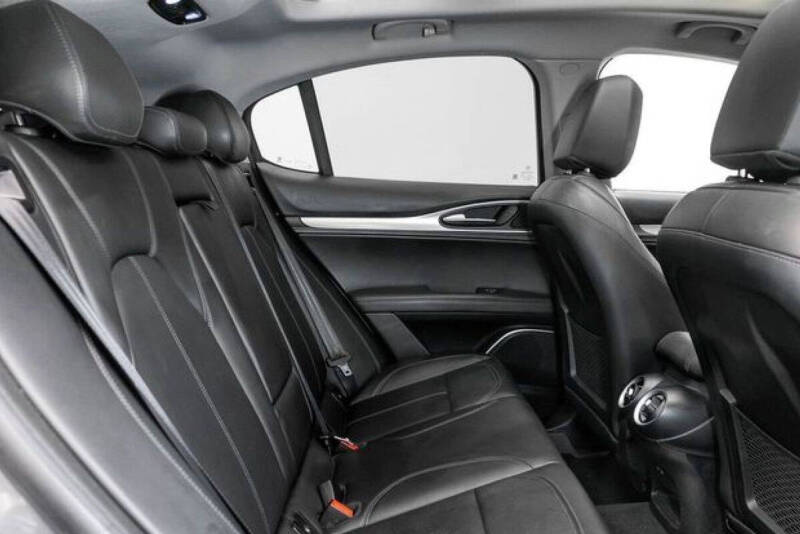 2018 Alfa Romeo Stelvio Sport