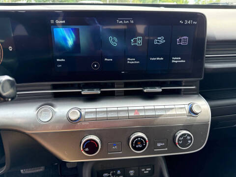 2025 Hyundai Kona SE