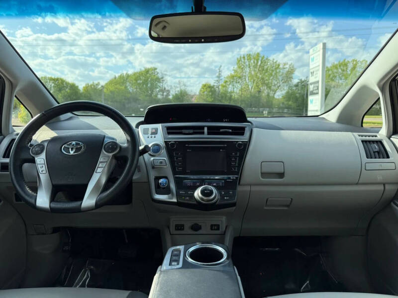 2017 Toyota Prius v