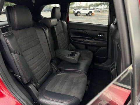 2020 Mitsubishi Outlander LE
